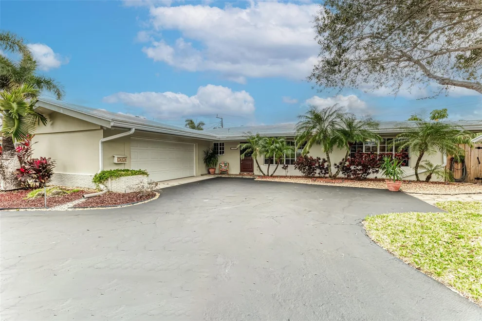 Unit for sale at 1400 SE 6th Terrace, Pompano Beach, FL 33060