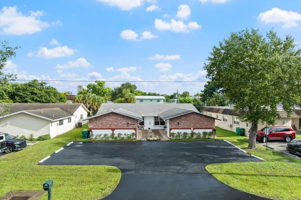 Unit for sale at 4465 SW 54th Court, Fort Lauderdale, FL 33314