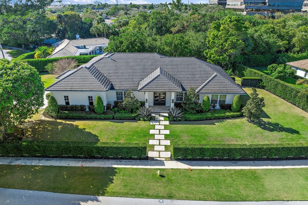 Unit for sale at 11763 Lake Shore Place, North Palm Beach, FL 33408