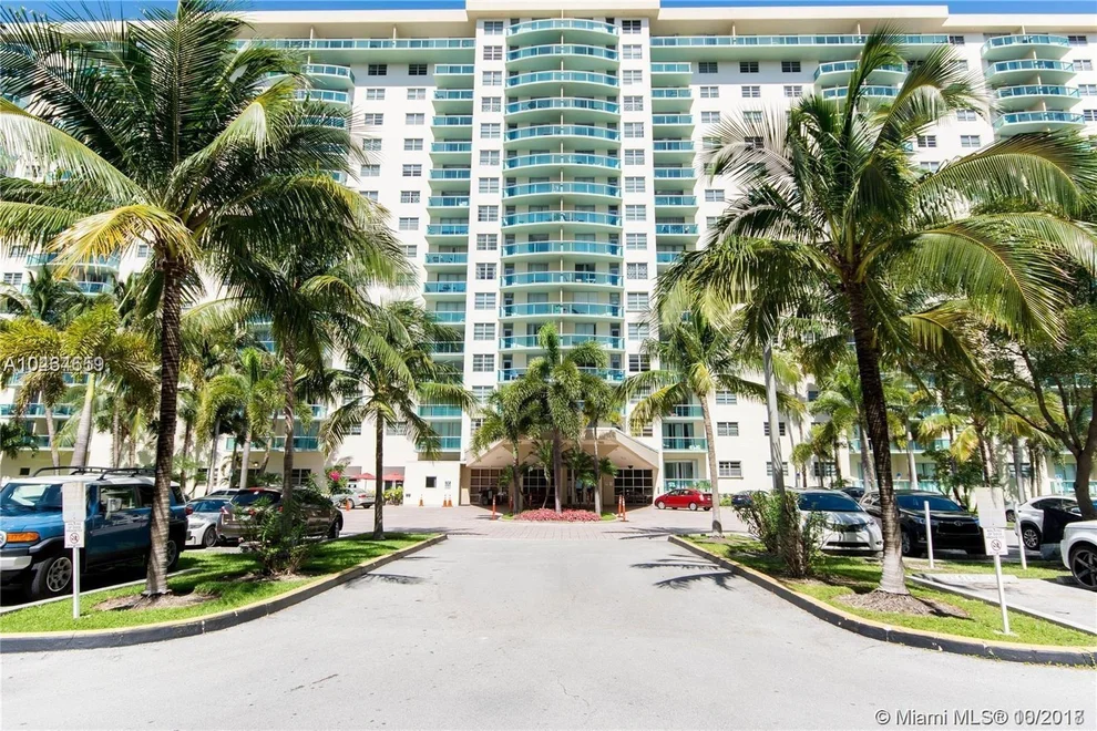 Unit for sale at 19380 Collins Avenue, Sunny Isles Beach, FL 33160
