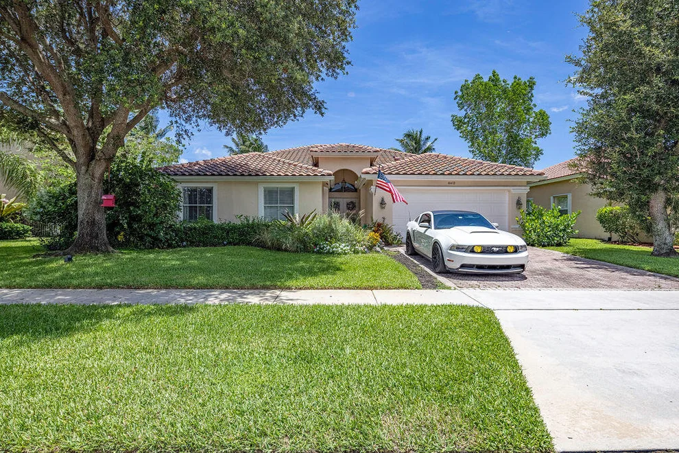 Unit for sale at 6412 Shadow Creek Village Circle, Lake Worth, FL 33463