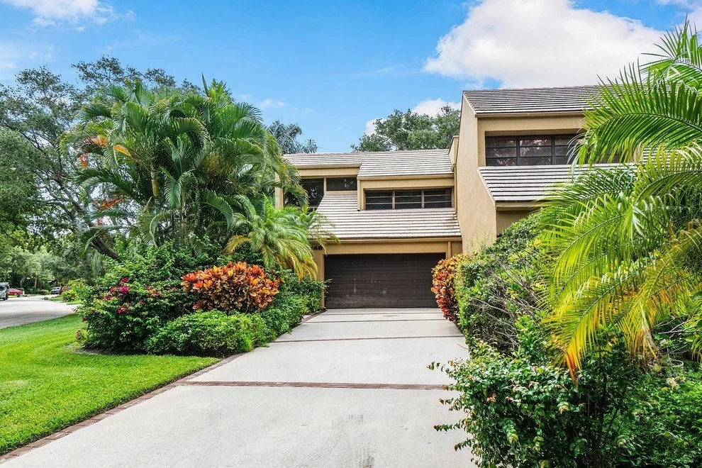 Unit for sale at 748 Saint Albans Drive, Boca Raton, FL 33486