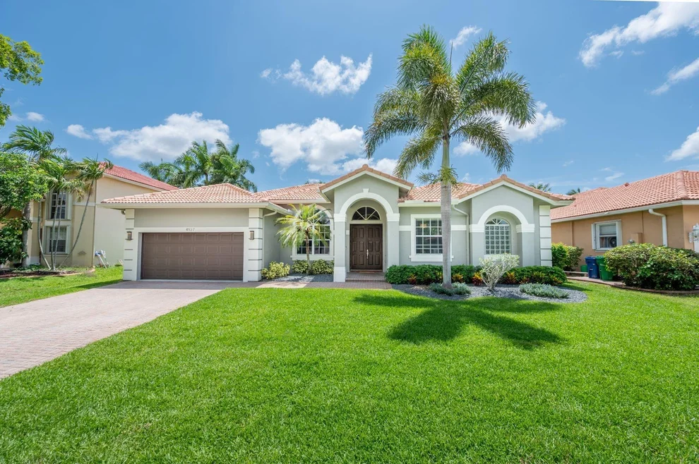 Unit for sale at 4927 NW 58th Avenue, Coral Springs, FL 33067