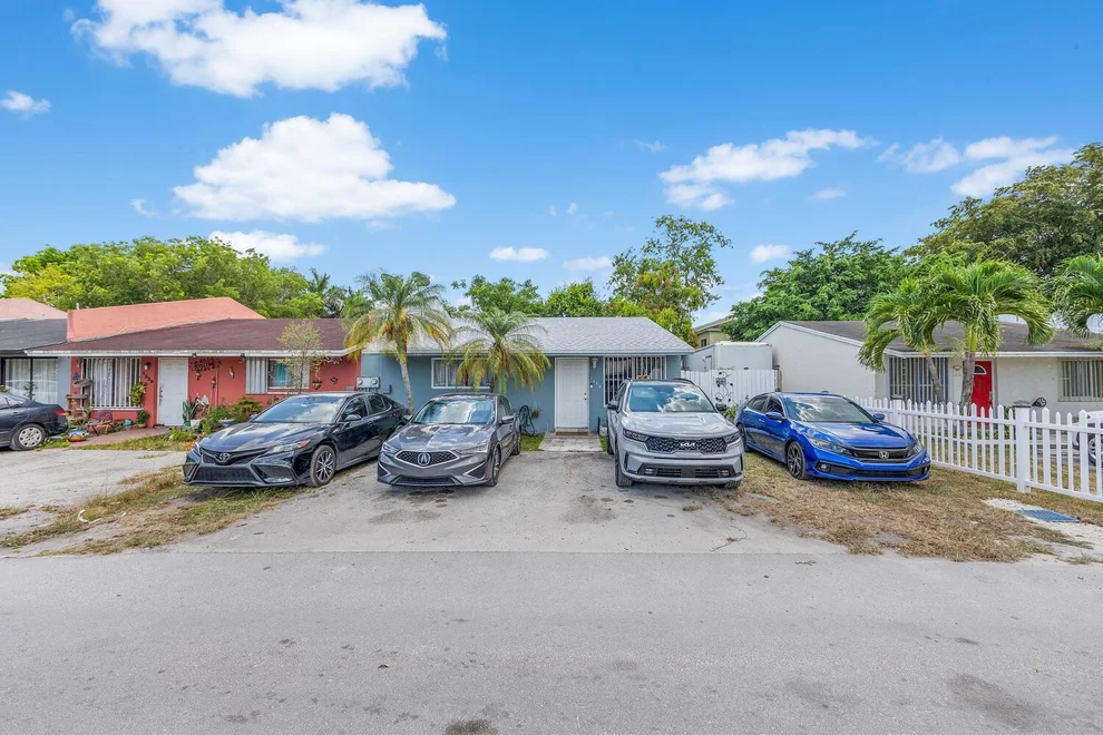 Unit for sale at 1320 Kia Drive, Homestead, FL 33033