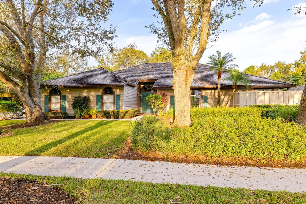 Unit for sale at 18670 Misty Lake Drive, Jupiter, FL 33458