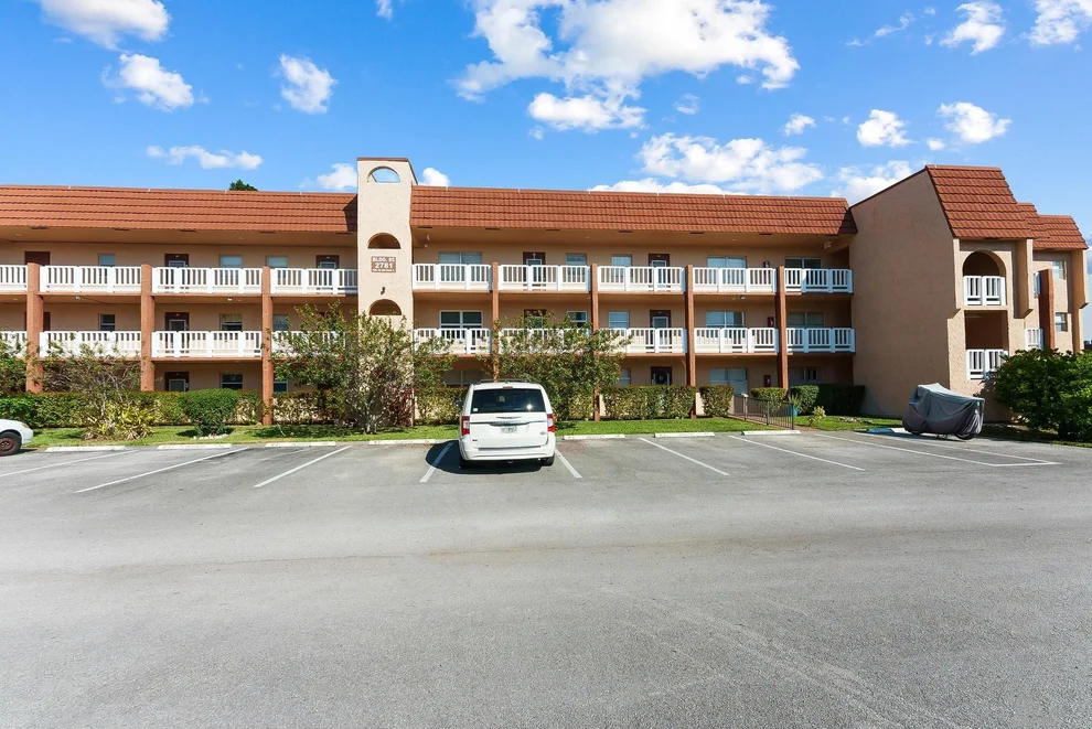 Unit for sale at 2781 N Pine Island Road, Sunrise, FL 33322
