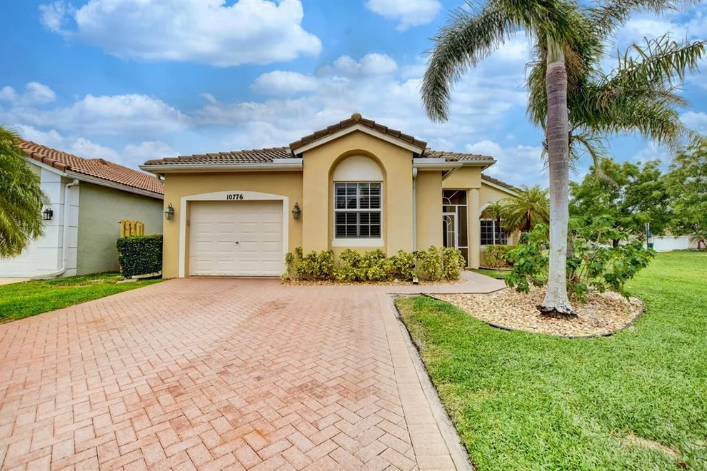 Unit for sale at 10776 Oak Bend Way, Wellington, FL 33414