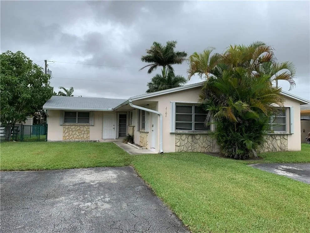 Unit for sale at 2104-2106 N 14th Avenue, Hollywood, FL 33020
