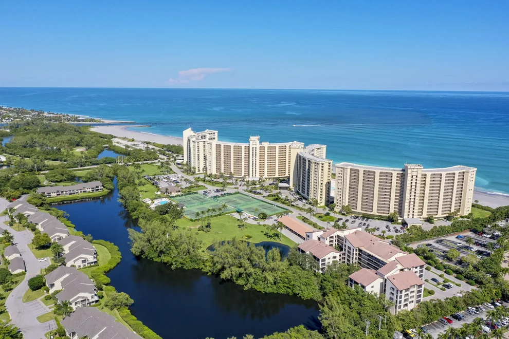 500 Ocean Trail Way