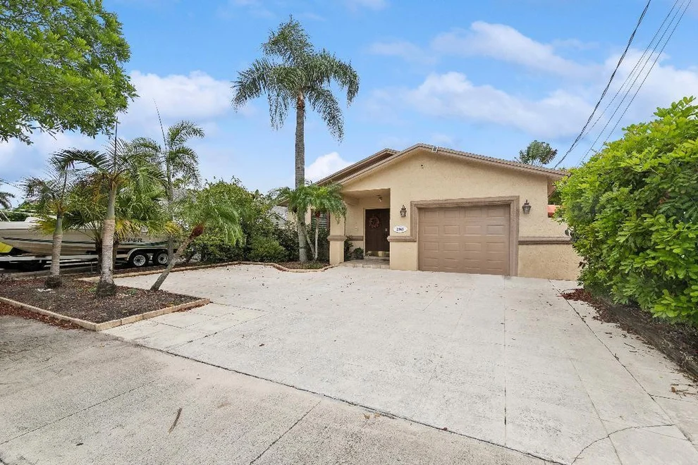 Unit for sale at 2643 Coolidge Street, Hollywood, FL 33020
