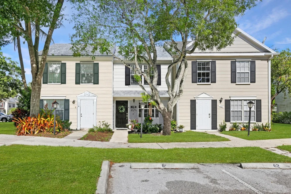 Unit for sale at 108 Old English Court, Jupiter, FL 33458