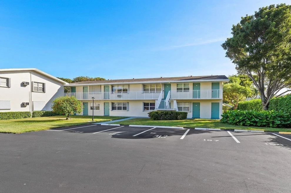 Unit for sale at 340 Horizons W, Boynton Beach, FL 33435