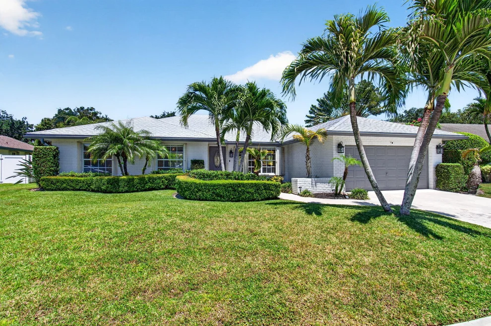 Unit for sale at 17634 Lake Park Road, Boca Raton, FL 33487
