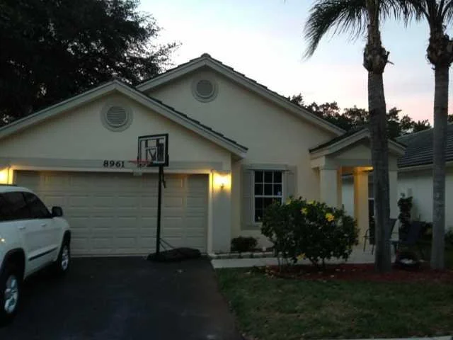 Unit for sale at 8961 Lake Park Circle, Davie, FL 33328