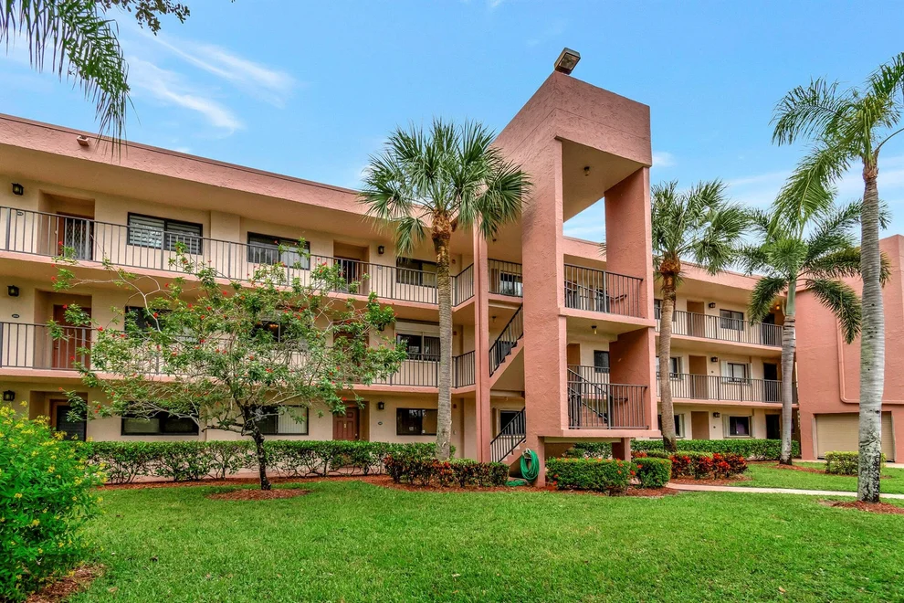 Unit for sale at 15461 Pembridge Drive, Delray Beach, FL 33484