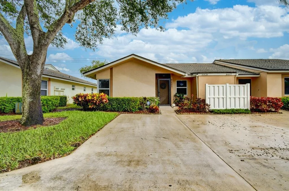 Unit for sale at 8621 Sunbird Place, Boca Raton, FL 33496