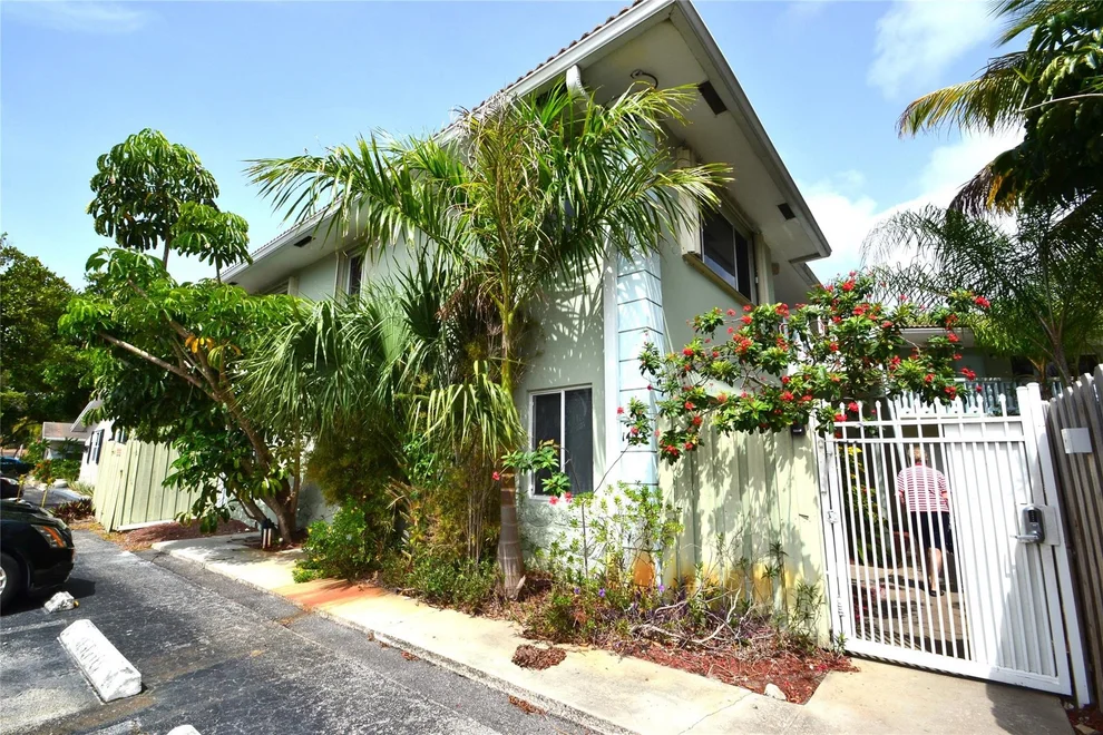 Unit for sale at 1423 Holly Heights Drive, Fort Lauderdale, FL 33304
