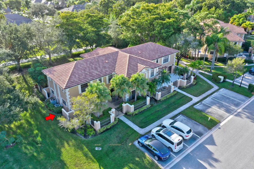Unit for sale at 365 Prestwick Circle, Palm Beach Gardens, FL 33418