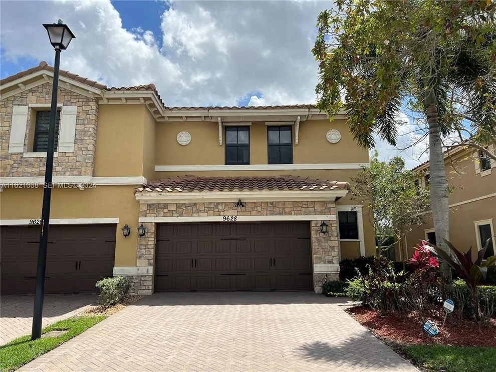 Unit for sale at 9628 Town Parc Circle S, Parkland, FL 33076