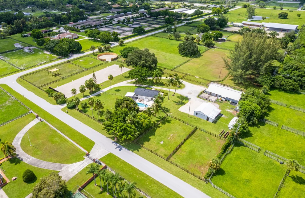 Unit for sale at 514 Cindy Circle Lane, Wellington, FL 33414