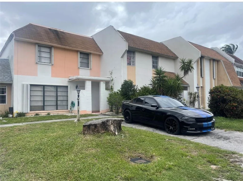 Unit for sale at 1374 Seaview, North Lauderdale, FL 33068