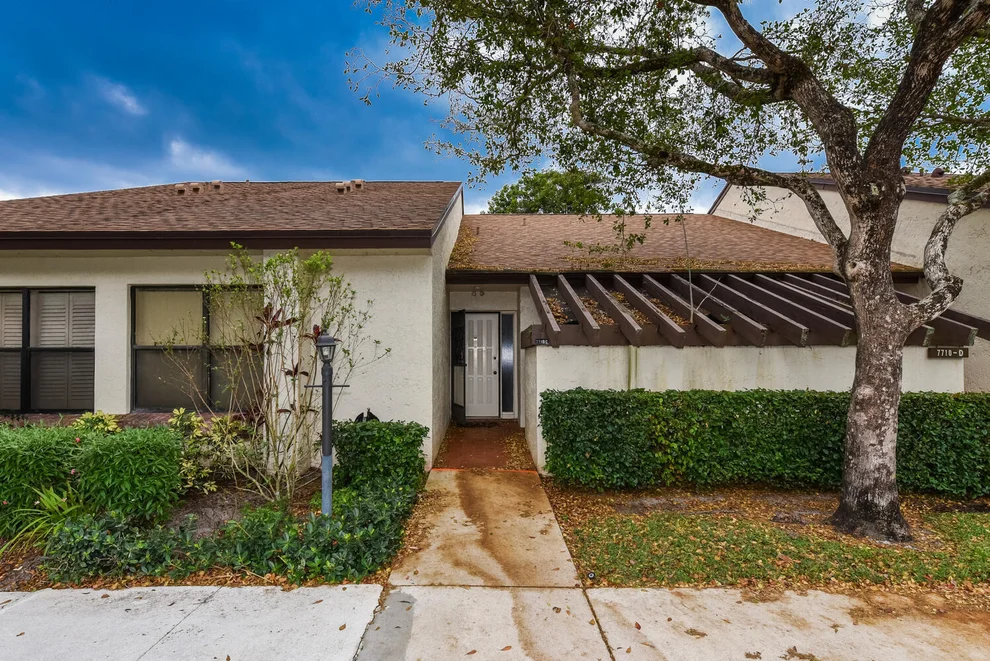 Unit for sale at 7710 Bend Way, Lake Worth, FL 33467
