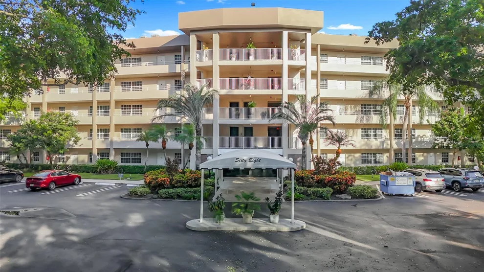 Unit for sale at 545 Oaks Lane, Pompano Beach, FL 33069