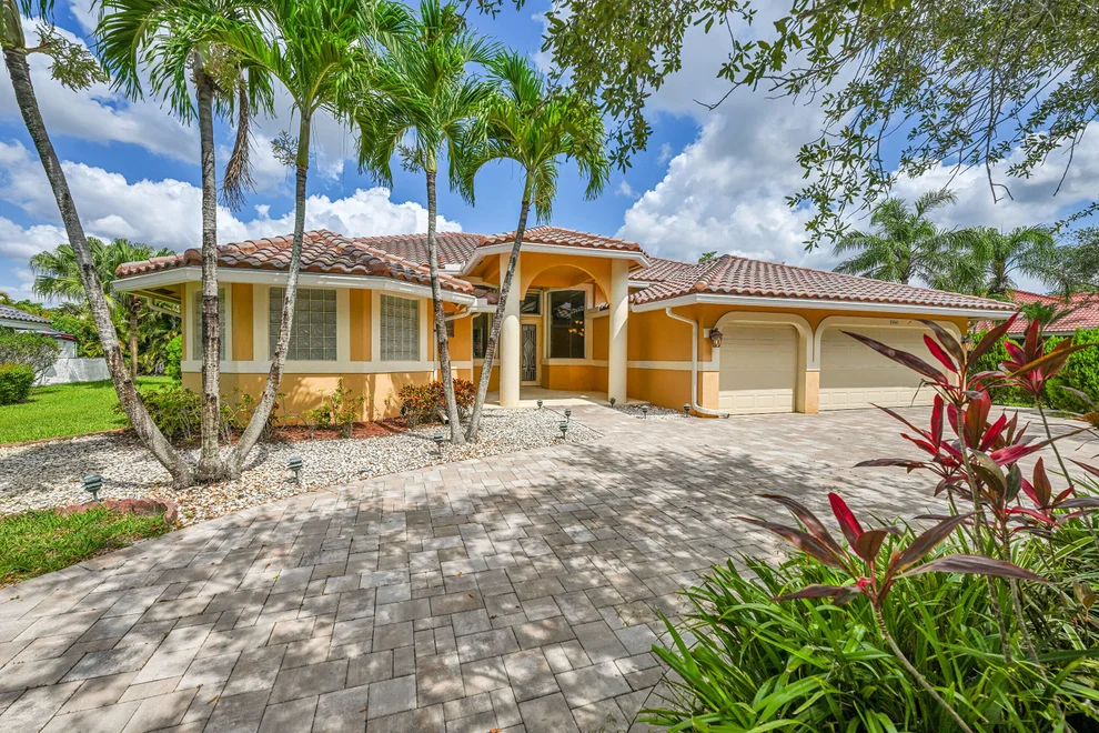 Unit for sale at 5941 NW 99th Avenue, Parkland, FL 33076