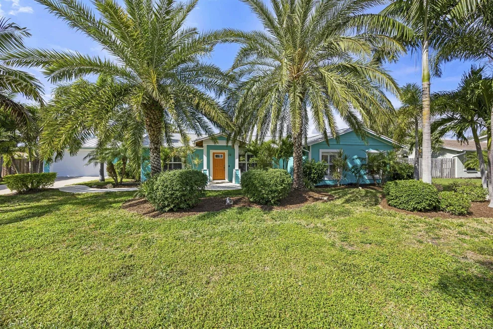 Unit for sale at 15 Chapel Circle, Tequesta, FL 33469