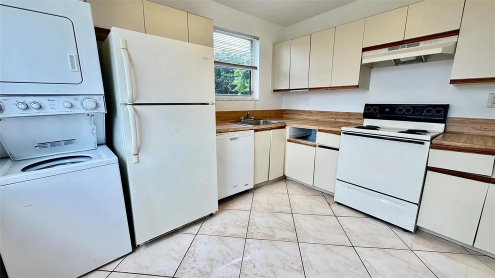Unit for sale at 1200 SW 113th Terrace, Pembroke Pines, FL 33025