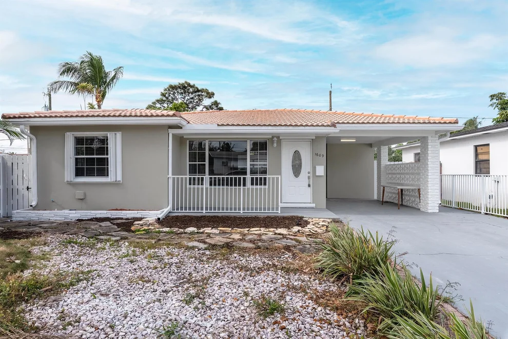 Unit for sale at 1609 N J Terrace, Lake Worth Beach, FL 33460