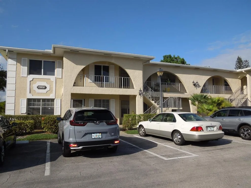 Unit for sale at 13950 Via Flora, Delray Beach, FL 33484