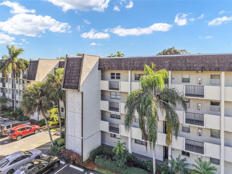 Unit for sale at 6200 NW 44th Street, Lauderhill, FL 33319