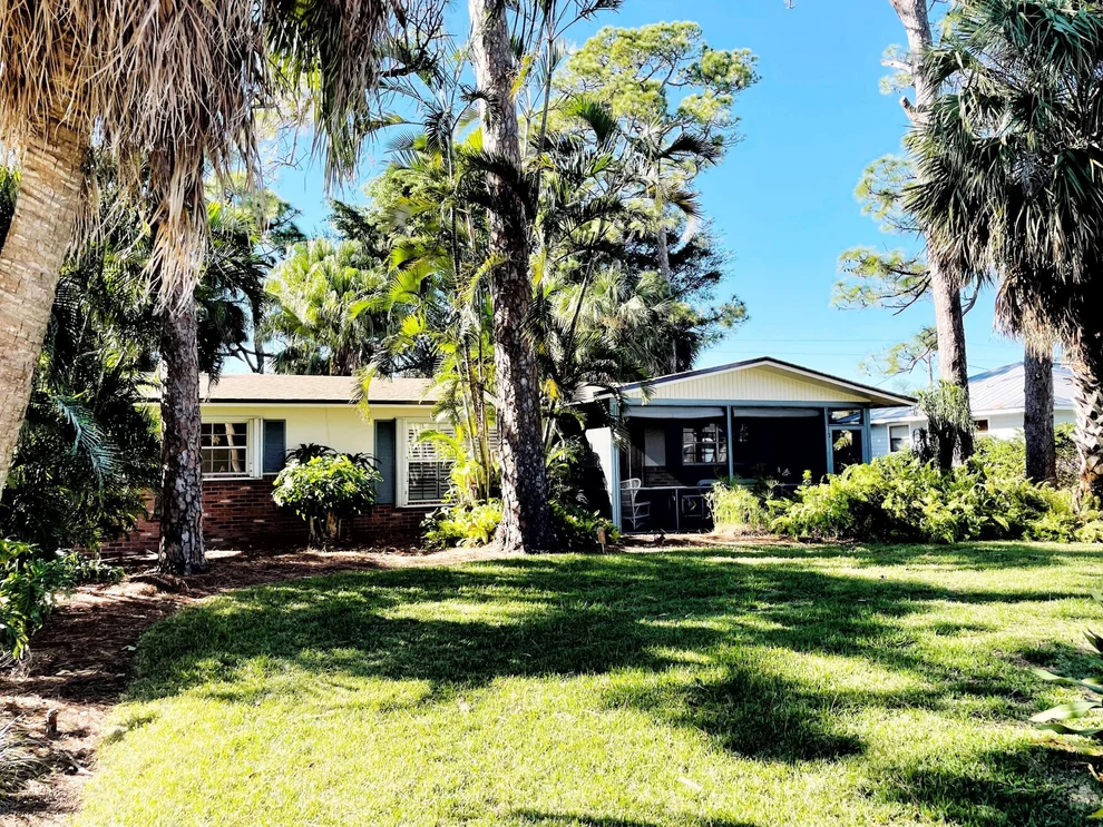 Unit for sale at 902 SE Ocean Avenue, Stuart, FL 34996