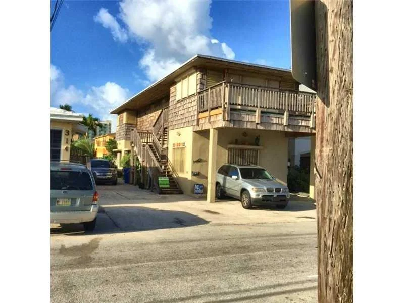 Unit for sale at 320 Missouri Street, Hollywood, FL 33019