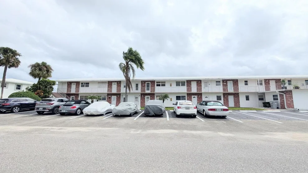 Unit for sale at 2800 W Golf Boulevard, Pompano Beach, FL 33064