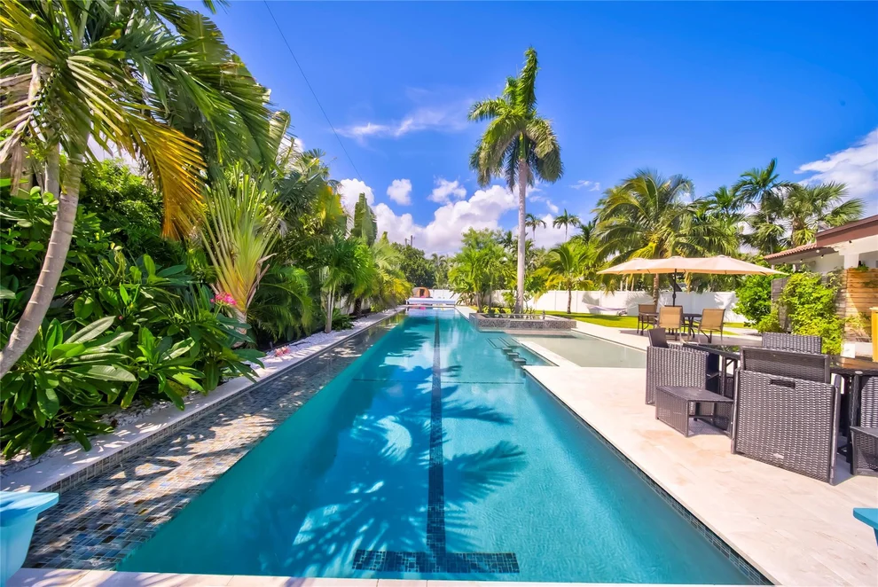 Unit for sale at 250 NE 27th Court, Boca Raton, FL 33431