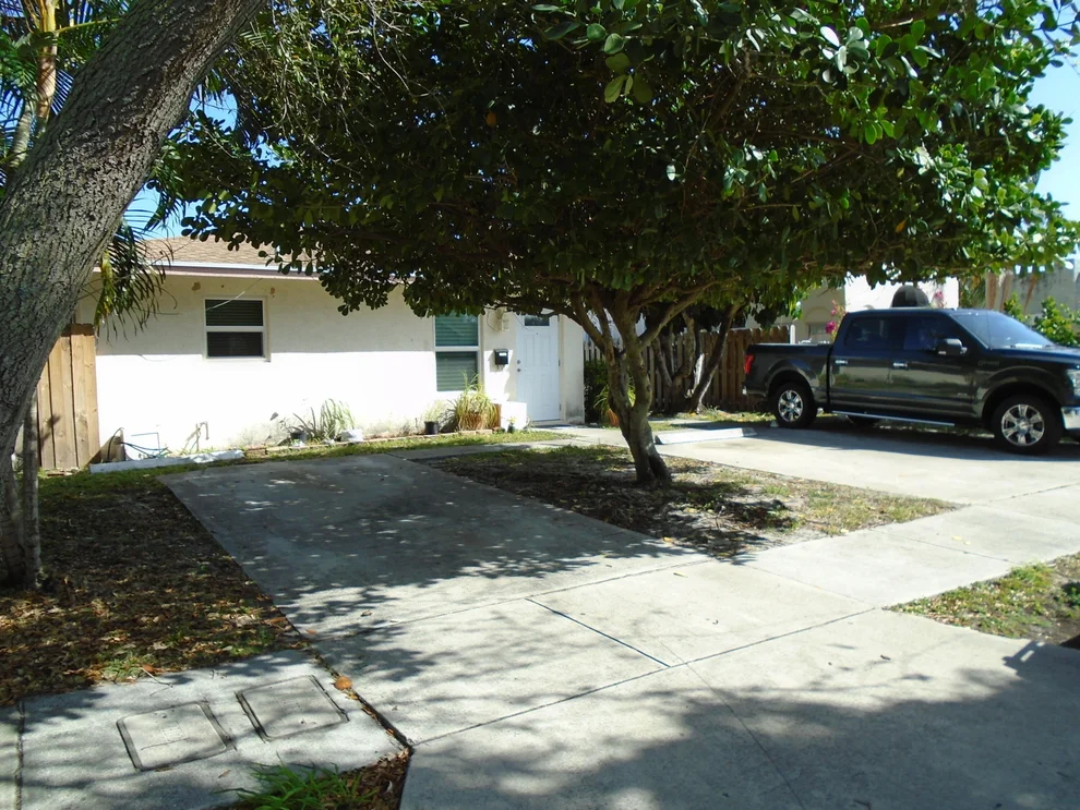 Unit for sale at 435 Macy Street, West Palm Beach, FL 33405
