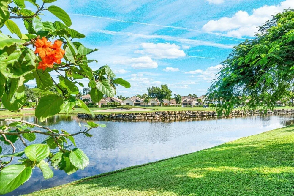 Unit for sale at 5208 Lake Catalina Drive N, Boca Raton, FL 33496
