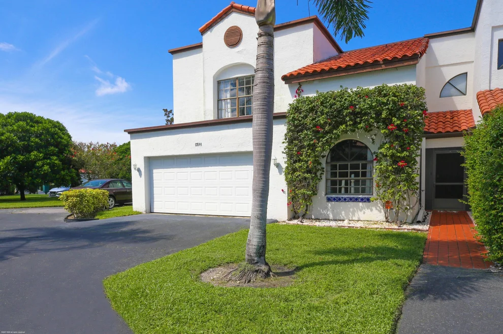 Unit for sale at 13544 Fountain View Boulevard, Wellington, FL 33414