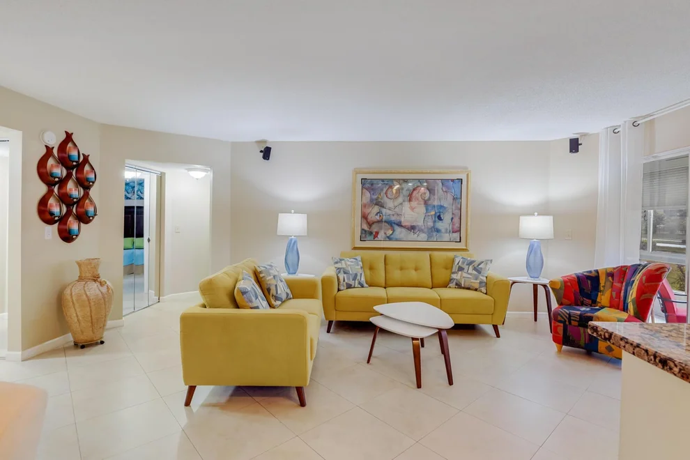 Unit for sale at 3590 Via Poinciana, Lake Worth, FL 33467