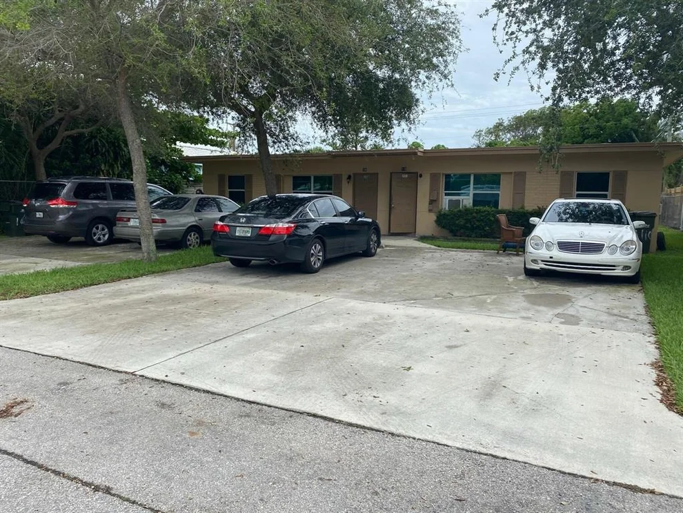 Unit for sale at 110 SW 6th Street, Delray Beach, FL 33444