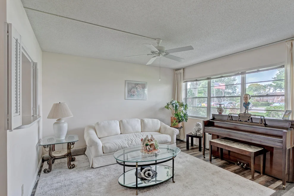 Unit for sale at 124 Sheffield F, West Palm Beach, FL 33417