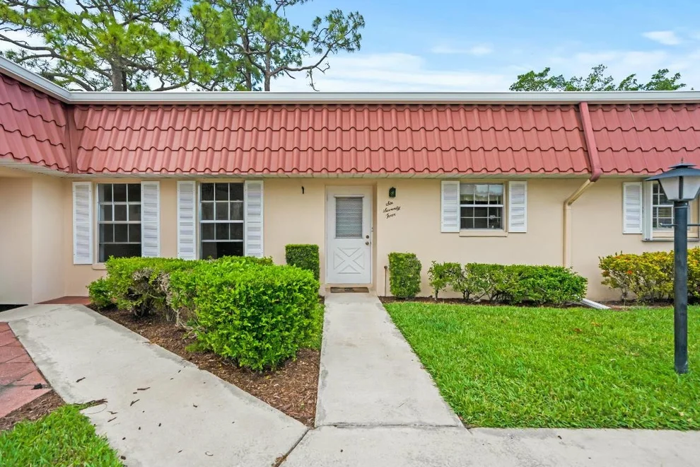 Unit for sale at 674 Laconia Circle, Lake Worth, FL 33467