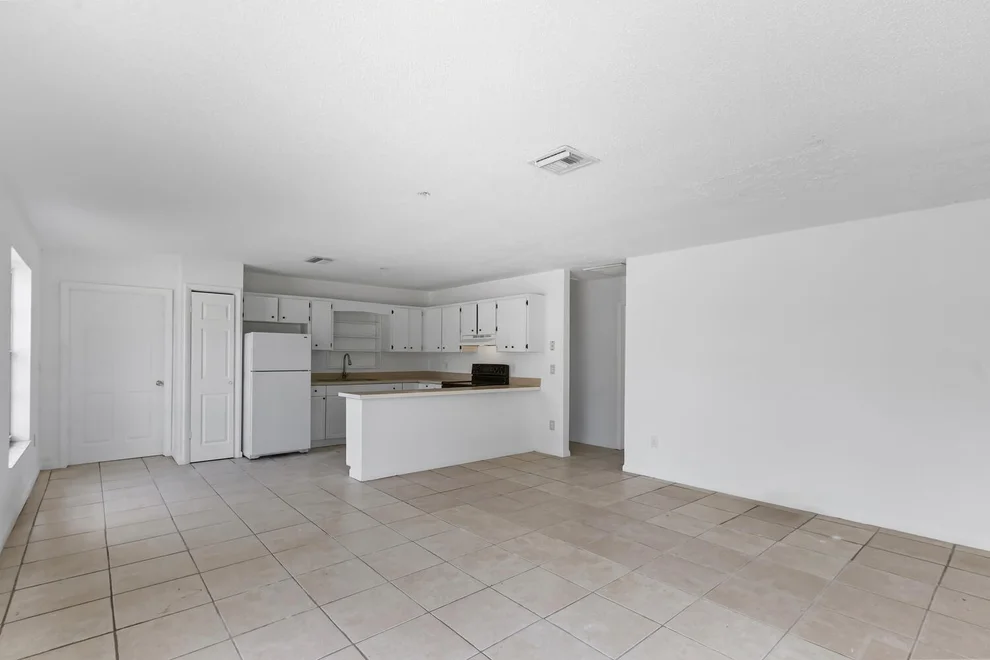 Unit for sale at 4409 47th Avenue S, Lake Worth, FL 33463