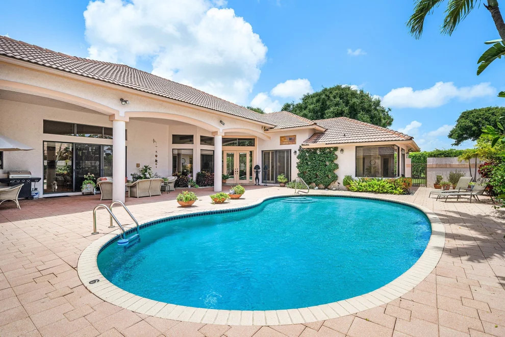 Unit for sale at 4727 Bocaire Boulevard, Boca Raton, FL 33487