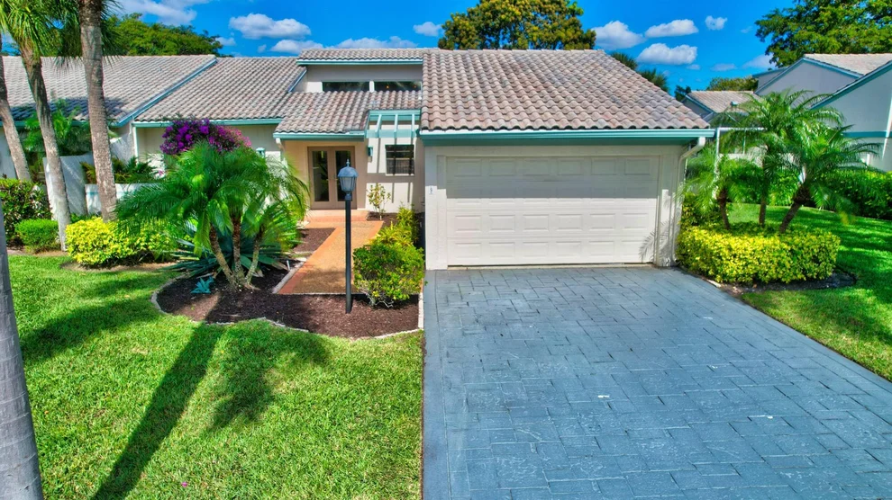 Unit for sale at 9 Cambridge Drive, Boynton Beach, FL 33436