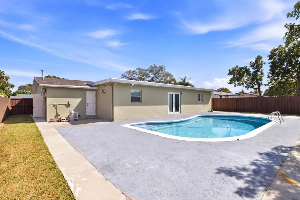 Unit for sale at 640 SW 68th Terrace, Pembroke Pines, FL 33023