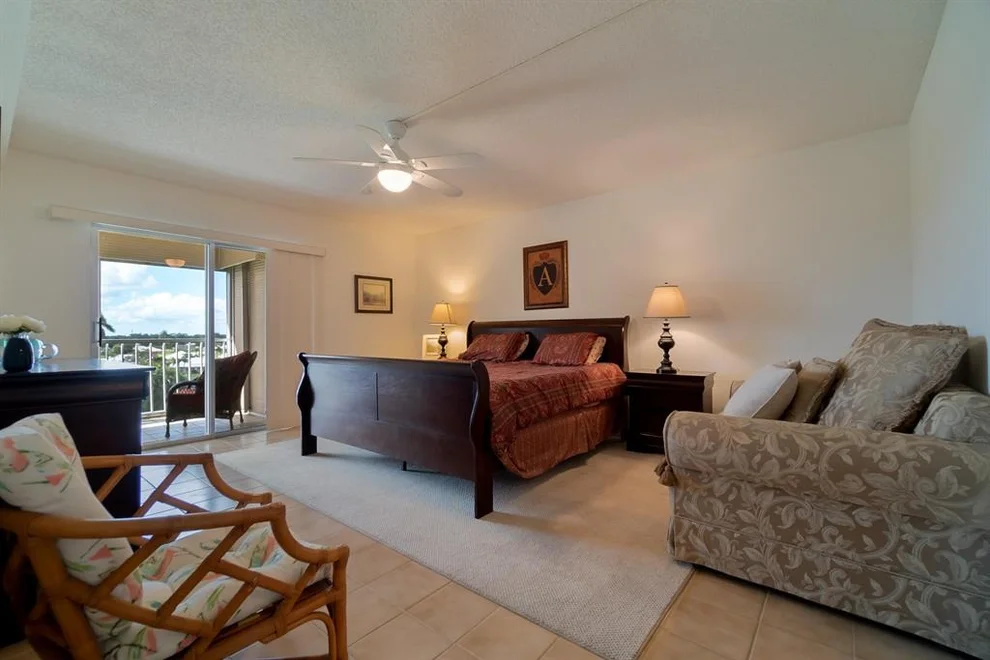 Unit for sale at 300 John F Kennedy Drive, Atlantis, FL 33462