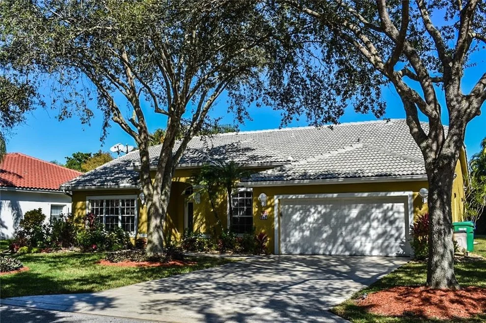 Unit for sale at 1531 NW 102nd Way, Coral Springs, FL 33071